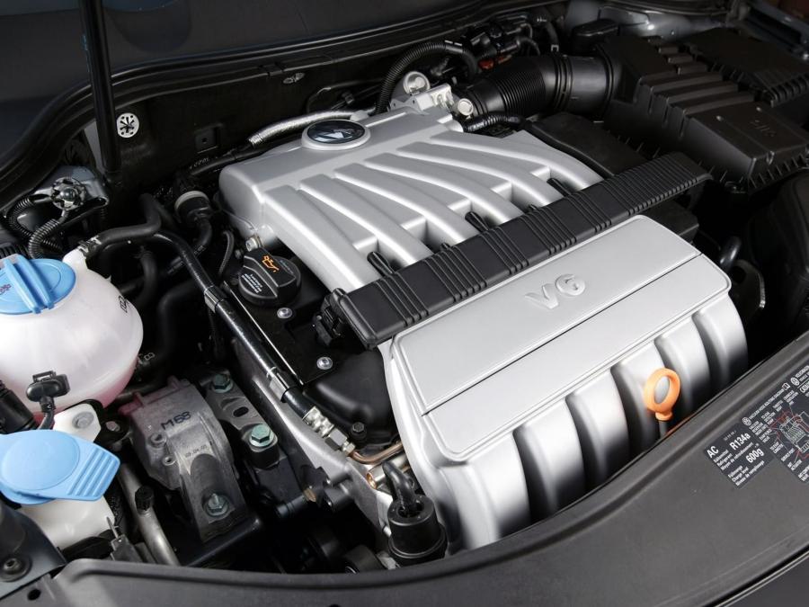  Volkswagen Passat 3.6 2006 года  (US) (фото 2 из 32)